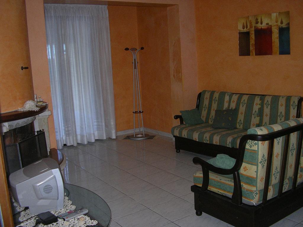 Апартаменти Terrazza Sul Mare Джоїоза-Мареа Номер фото