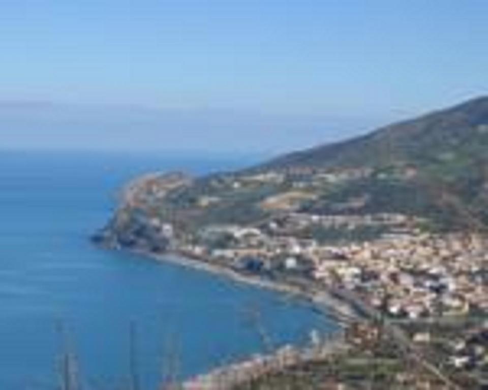 Апартаменти Terrazza Sul Mare Джоїоза-Мареа Екстер'єр фото